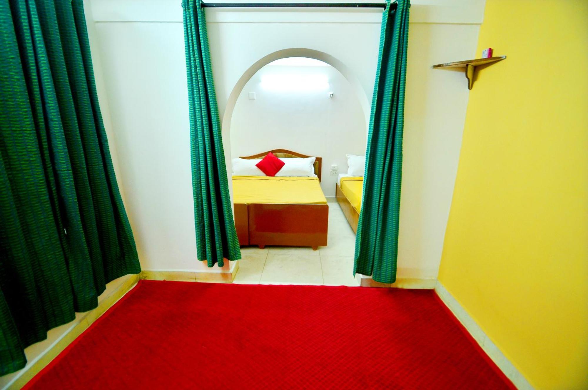 Estay Sk Residency Утакаманд Экстерьер фото