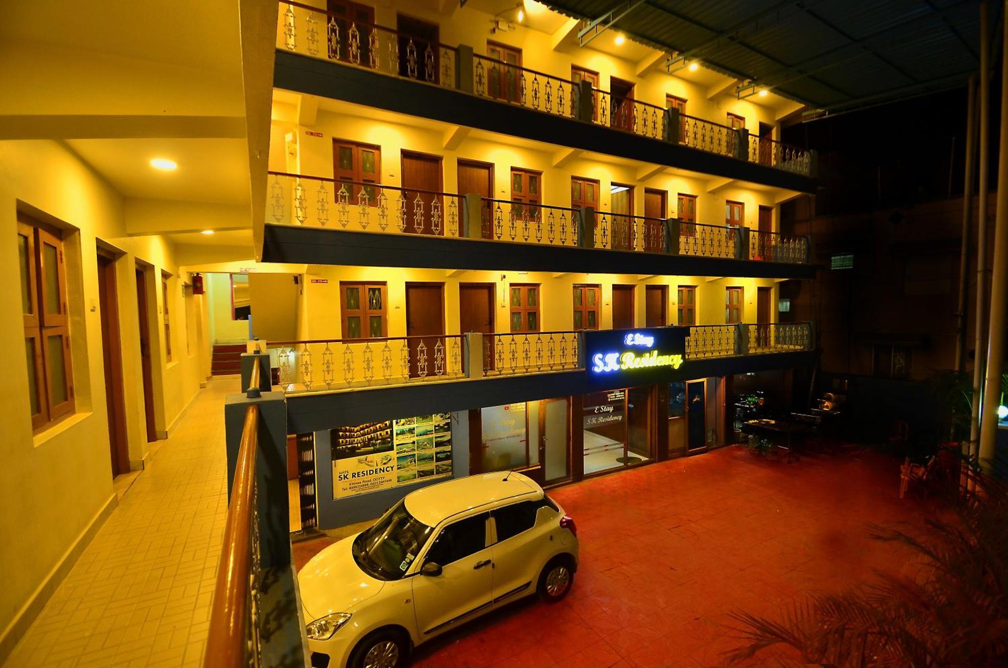 Estay Sk Residency Утакаманд Экстерьер фото