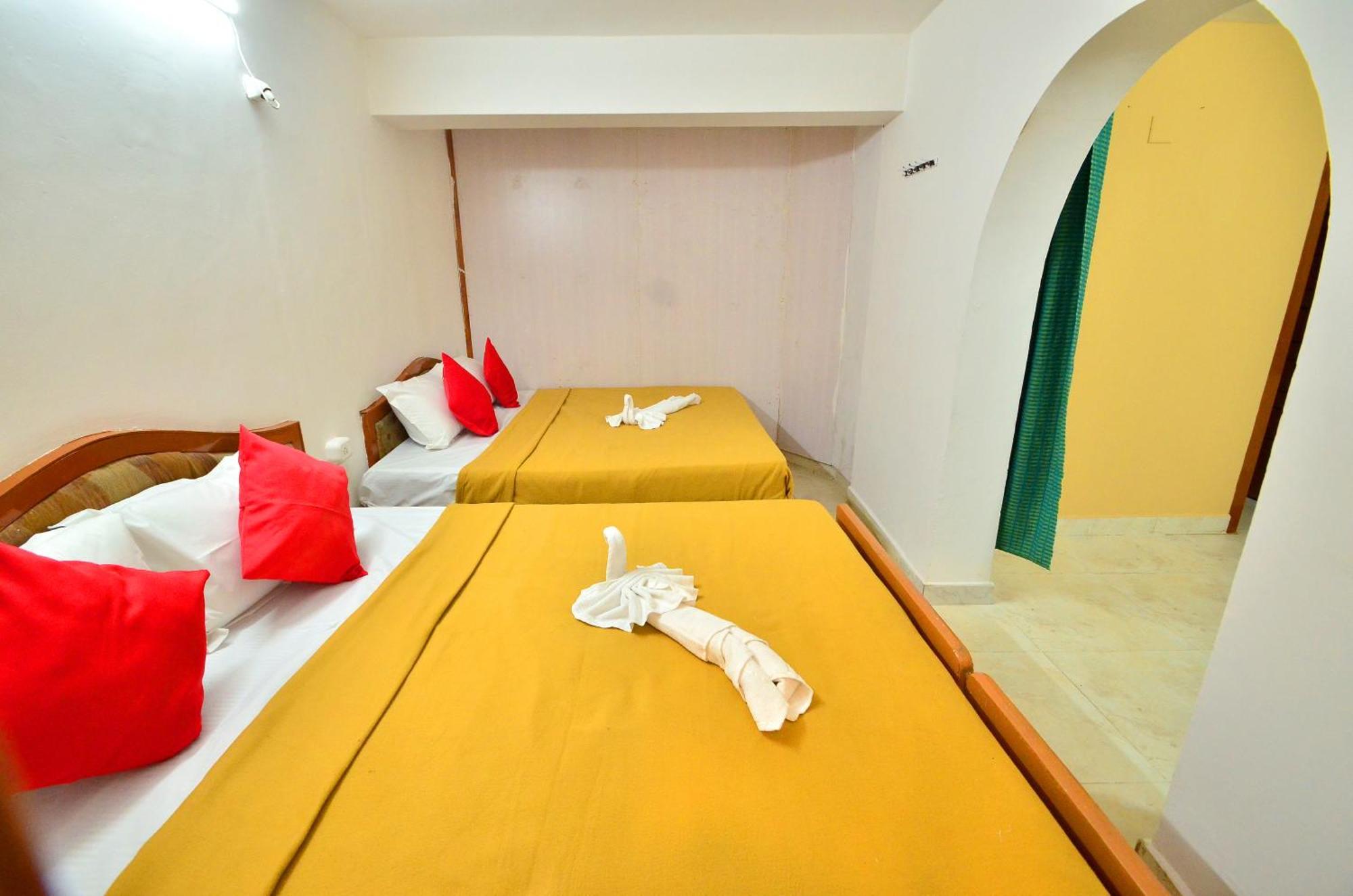 Estay Sk Residency Утакаманд Экстерьер фото
